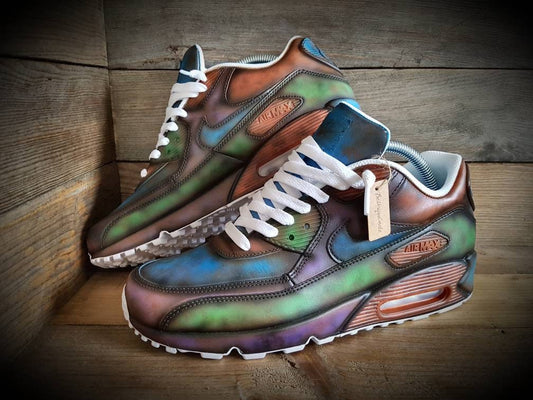 Nike Air Max 90: Distressed Vintage